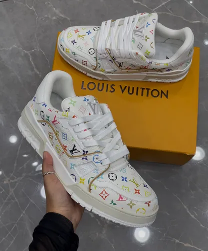 Louis Vuitton 13