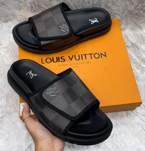 Louis Vuitton 28