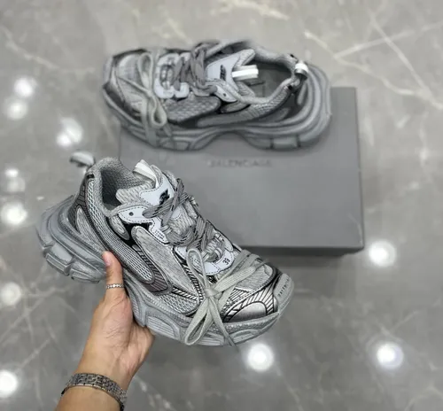 Balenciaga - Balmain 03