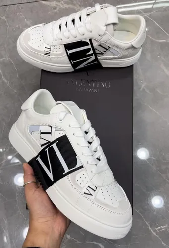 Valentino / Dior / Givenchy 04