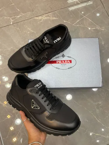 Prada 15