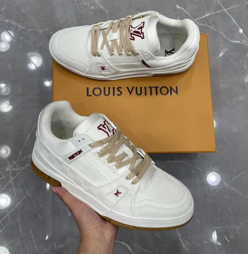 Louis Vuitton 33