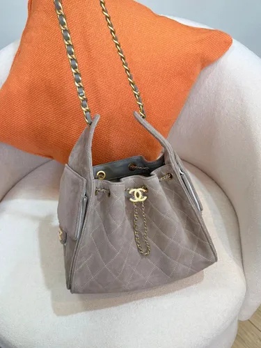 Bucket Bag Corrente Cinza