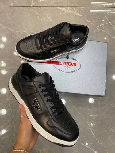 Prada 27