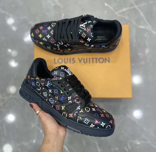 Louis Vuitton 06