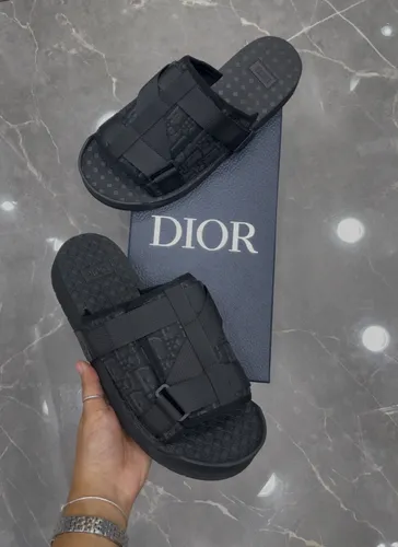 Valentino / Dior / Givenchy 06