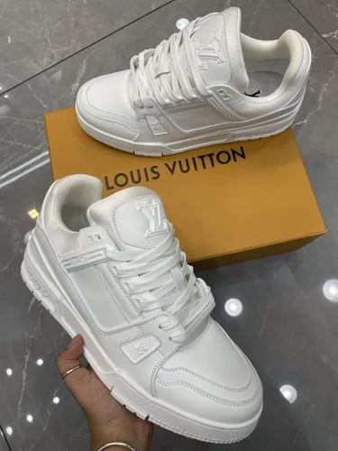 Louis Vuitton 12