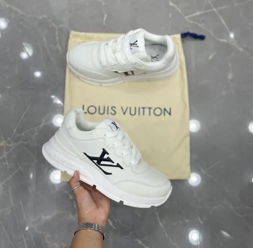 Louis Vuitton 38