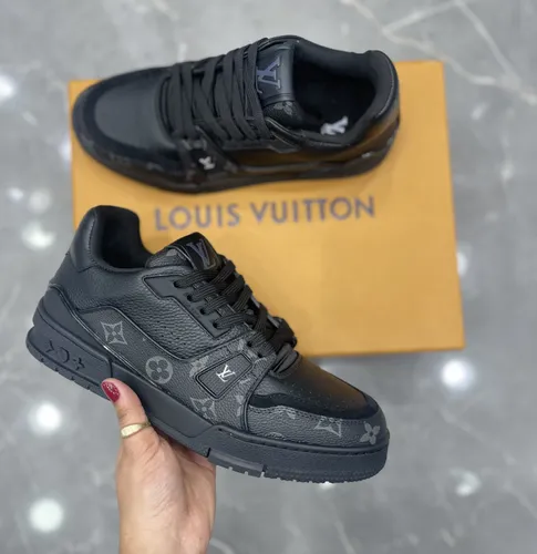 Louis Vuitton 82