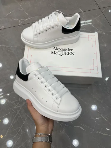 Ferragamo / McQueen 05