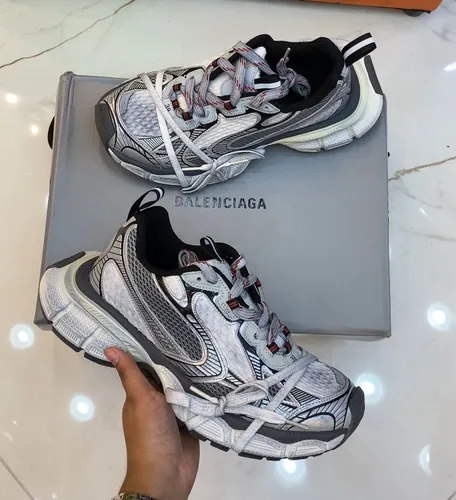 Balenciaga - Balmain 04