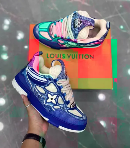 Louis Vuitton 44