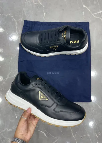 Prada 26