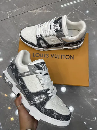Louis Vuitton 46