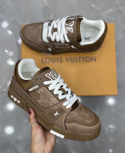 Louis Vuitton 62