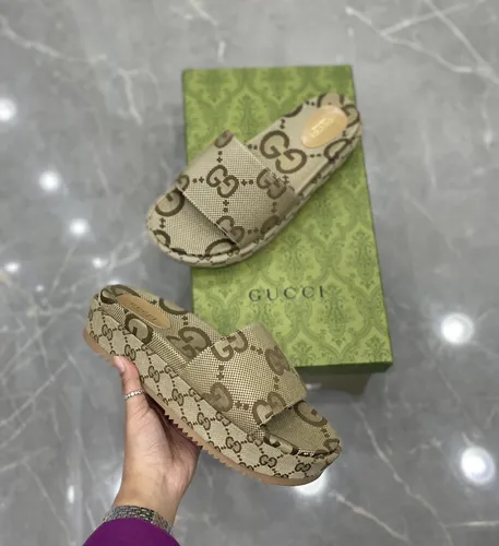 Gucci 16
