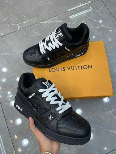 Louis Vuitton 102