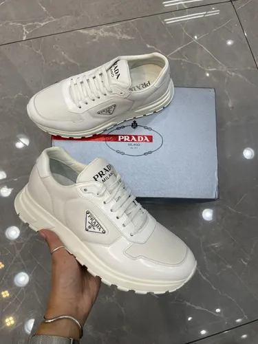 Prada 11