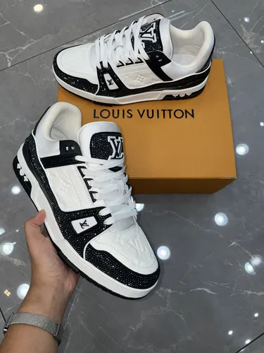 Louis Vuitton 18