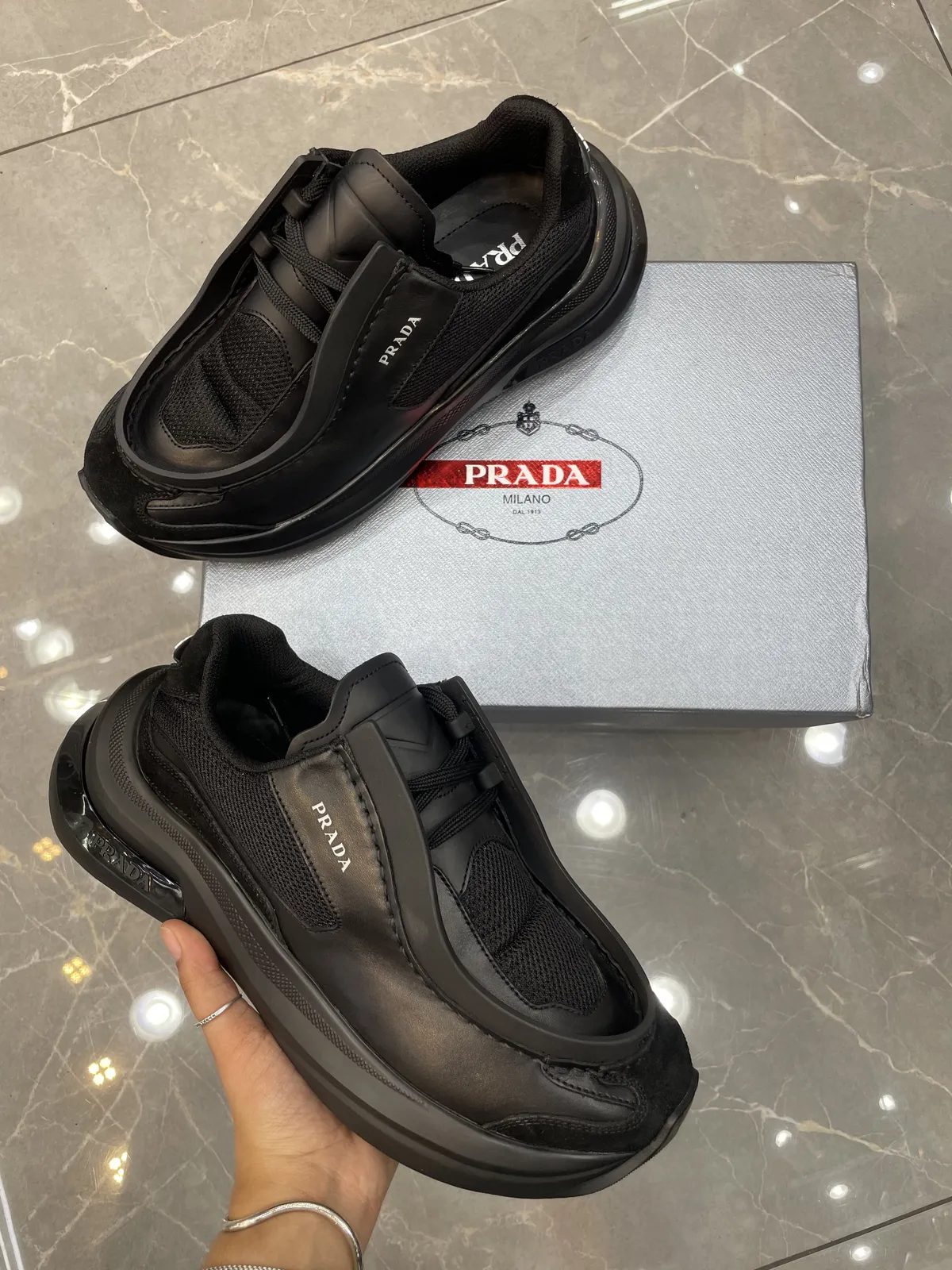 Prada 18