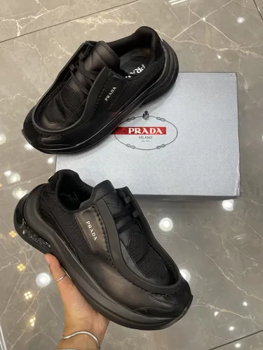 Prada 18