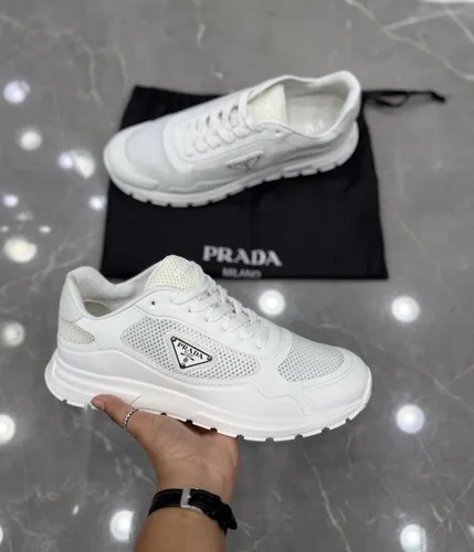 Prada 30