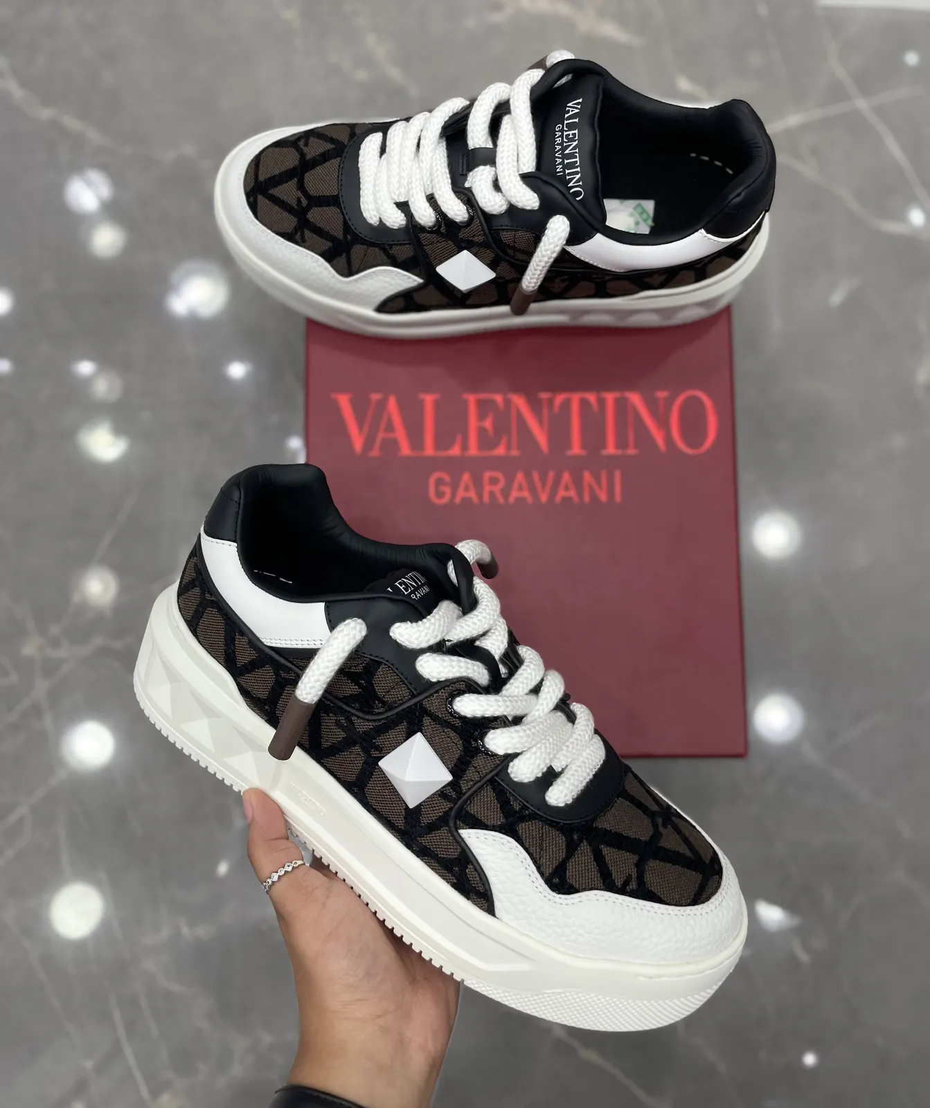 Valentino / Dior / Givenchy 02