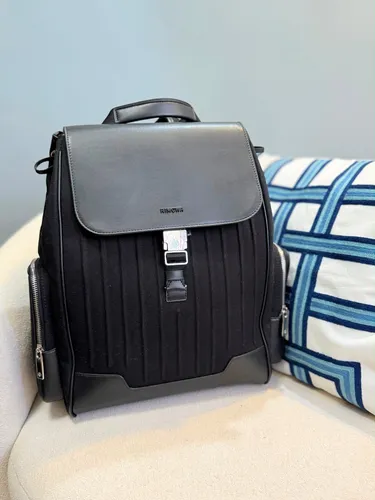 Mochila Couro Executiva Escura