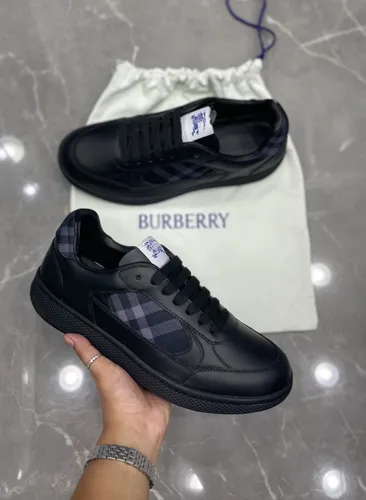 Amiri / Burberry / Louboutin 20