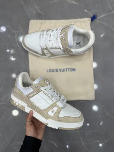 Louis Vuitton 21